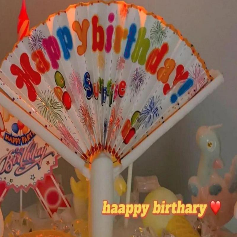 서프라이즈 양초 팬 모양의 배너와 크리 에이 티브 생일 - Candle Surprise 리뷰 및 가격
